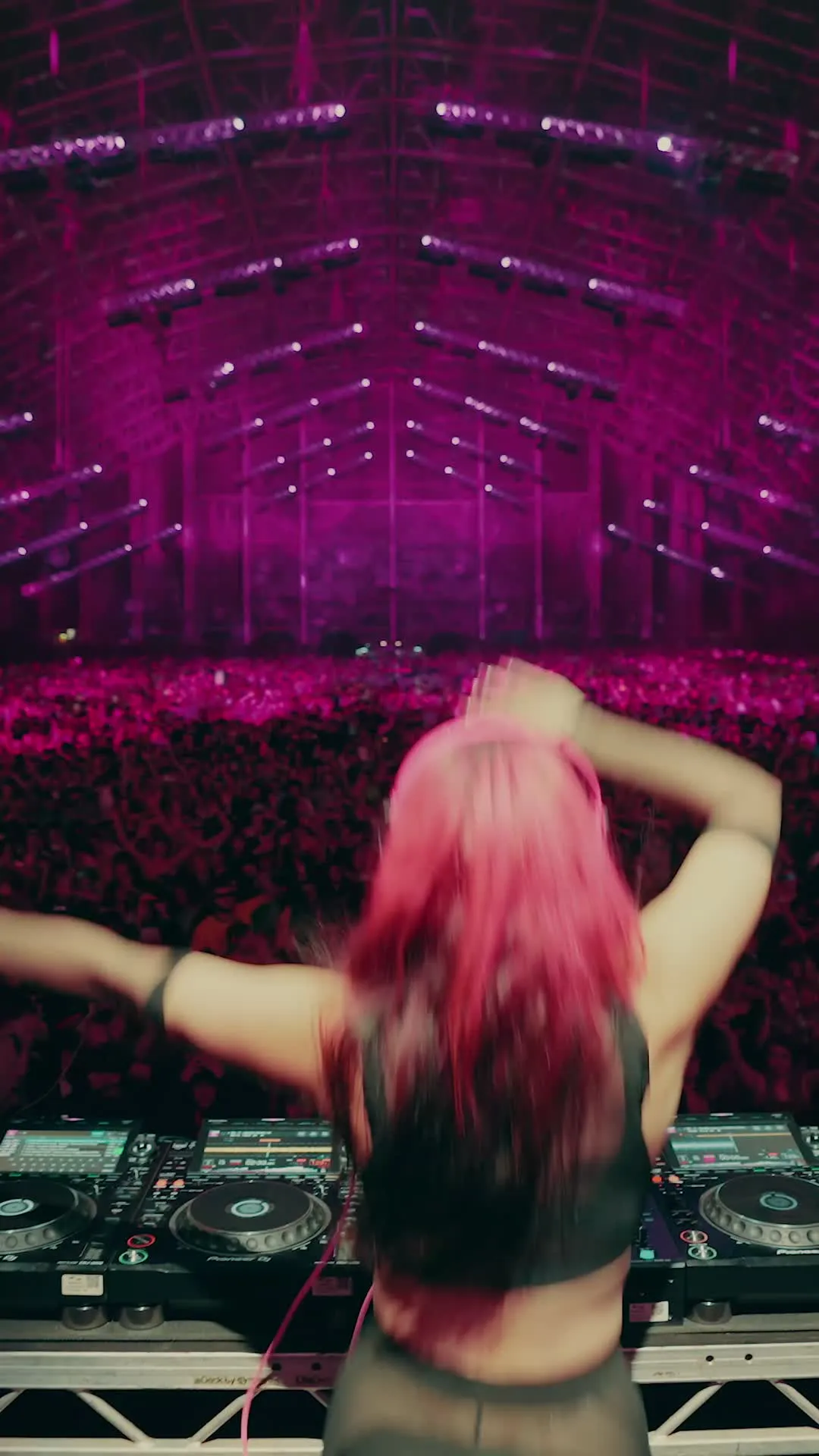 PRETTY PINK - CREAMFIELDS — performance film 3 by INNNFOCUS